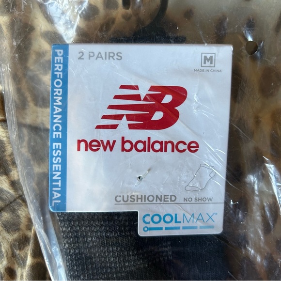 New Balance Coolmax Quarter Socks 2 Pack (Black) NWT - Picture 4 of 6